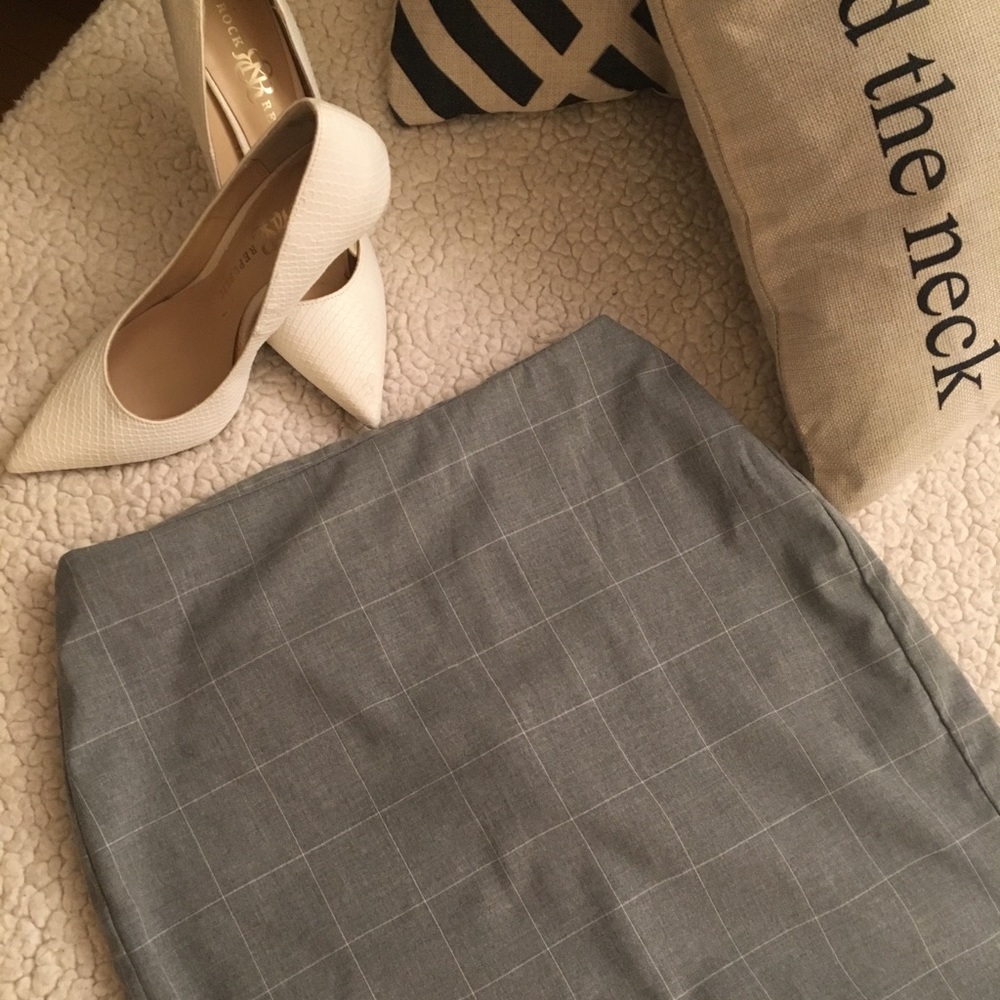 Banana Republic Formal/Casual Skirt